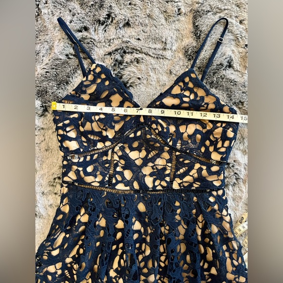 The Clothing Co ELEGANT NAVY BLUE LACE ANKLE-LENGTH MIDI DRESS Medium​ - Picture 10 of 15